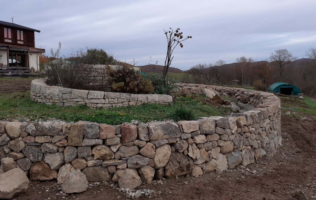 Mur Mas d'Azil ent. Ardèche Pierre Sèche