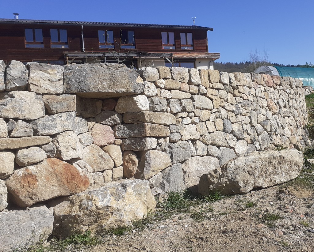 Mur Mas d'Azil ent. Ardèche Pierre Sèche