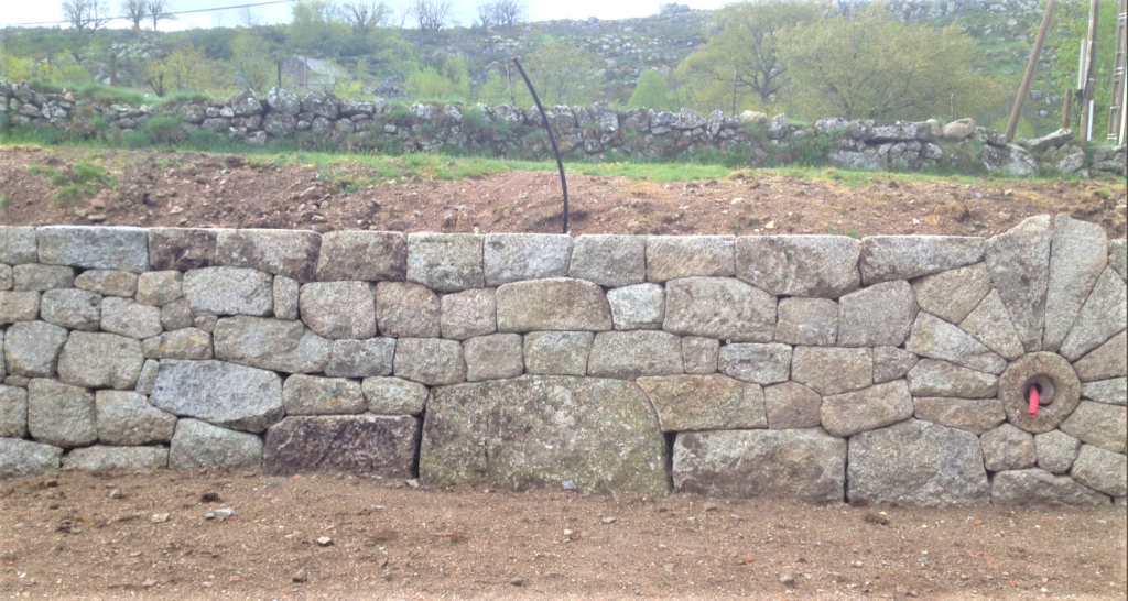 Mur Pont de Montvert, ent. Les rangeurs de pierres