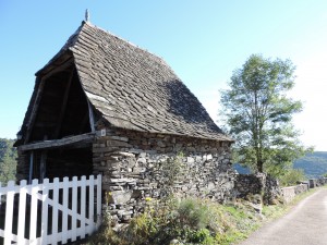 Grange au Valon, la Croix de Barrez, Aveyron