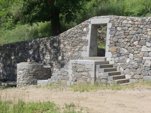 Murs de clôture en pierre sèche - Mur à double-parement en pierre sèche - polagnat